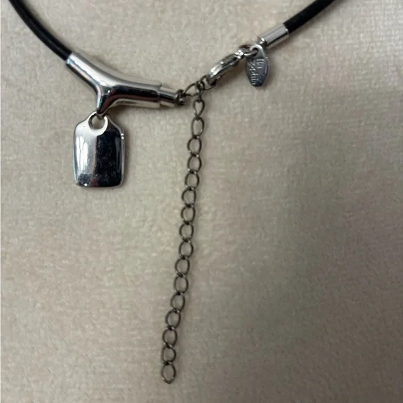 Lia Sophia Elegant Black and Silver Pendant Necklace - Picture 4 of 6